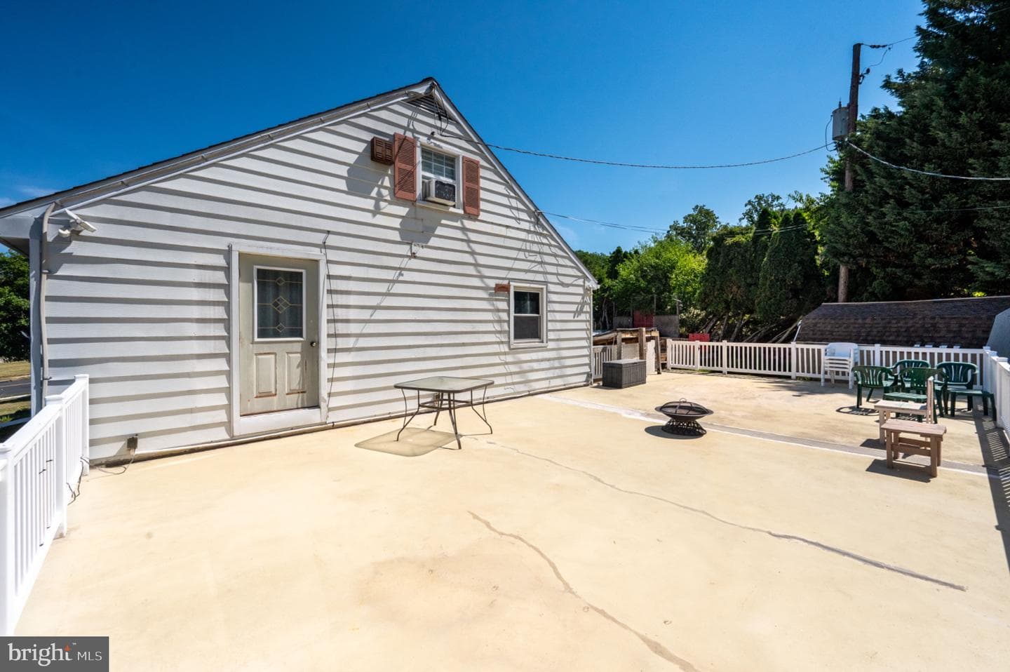 1847 Elder Street photo 59