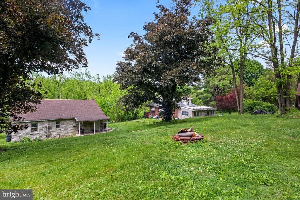 1644 Moselem Springs Rd photo 20