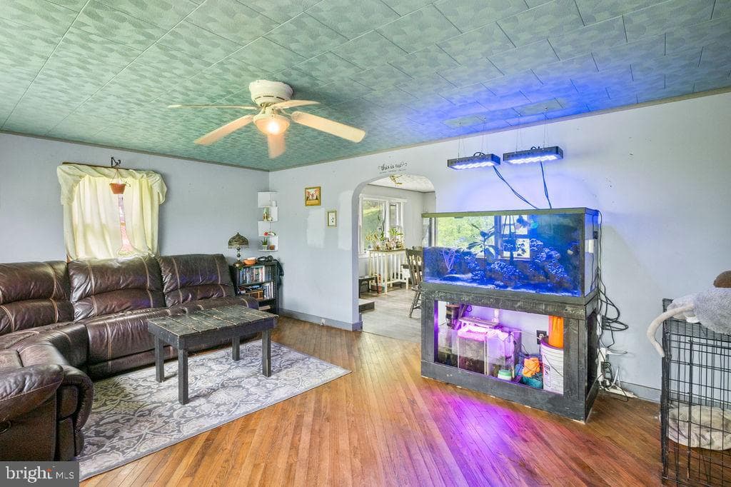 1644 Moselem Springs Rd photo 3