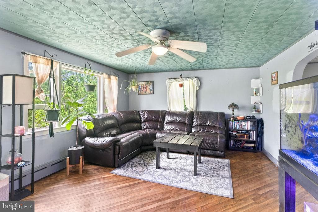 1644 Moselem Springs Rd photo 4
