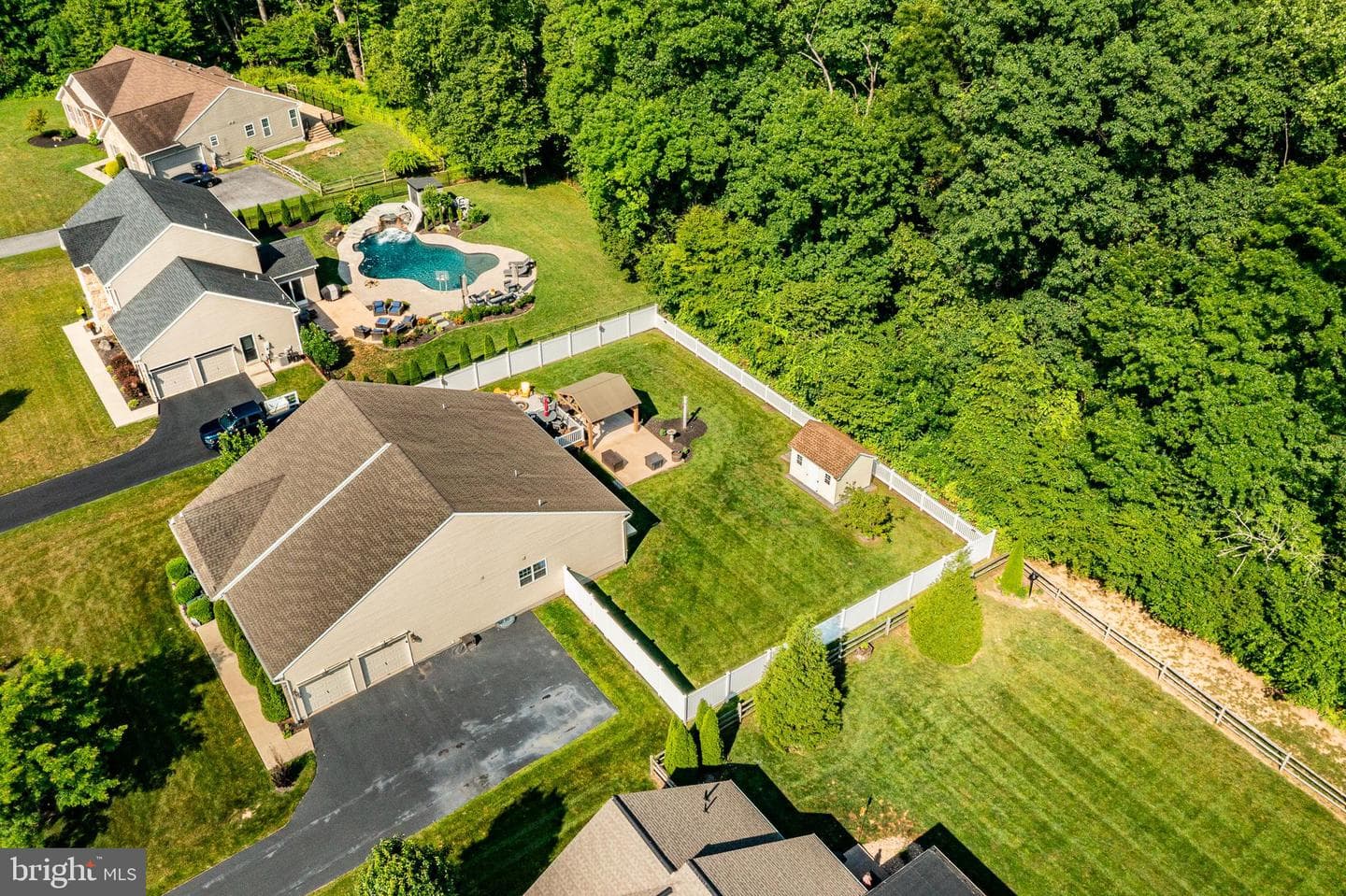 105 Woods Edge Drive photo 58
