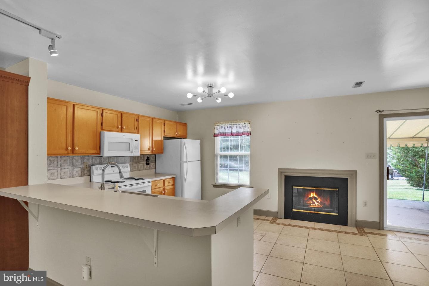 160 Hickory Lane photo 4