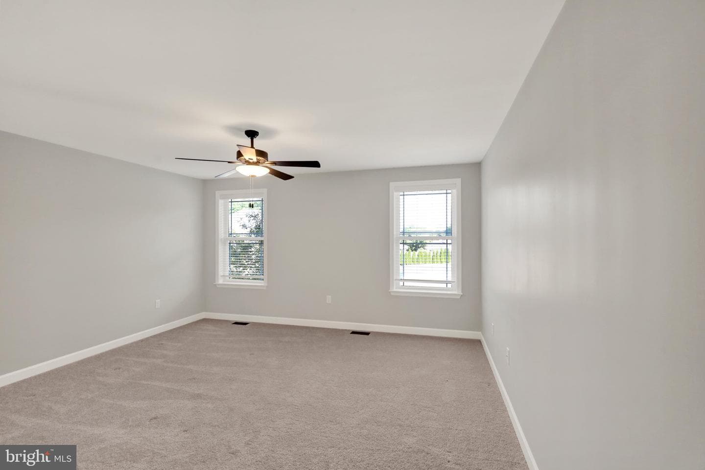 64 Middletown Road photo 37