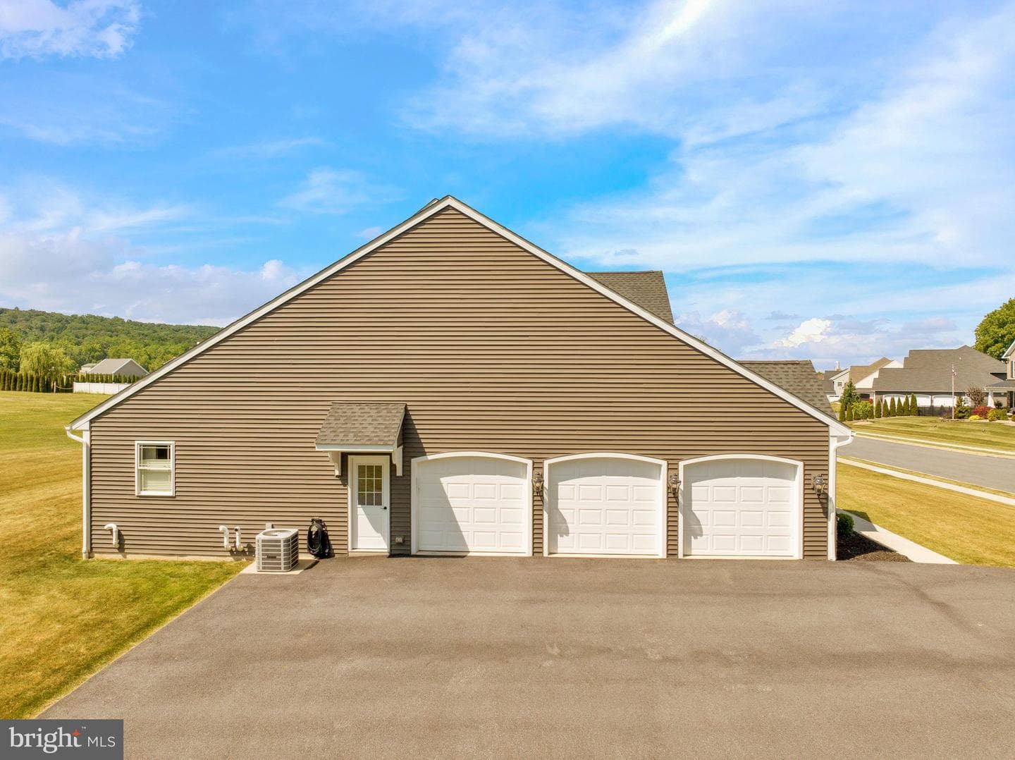 64 Middletown Road photo 44
