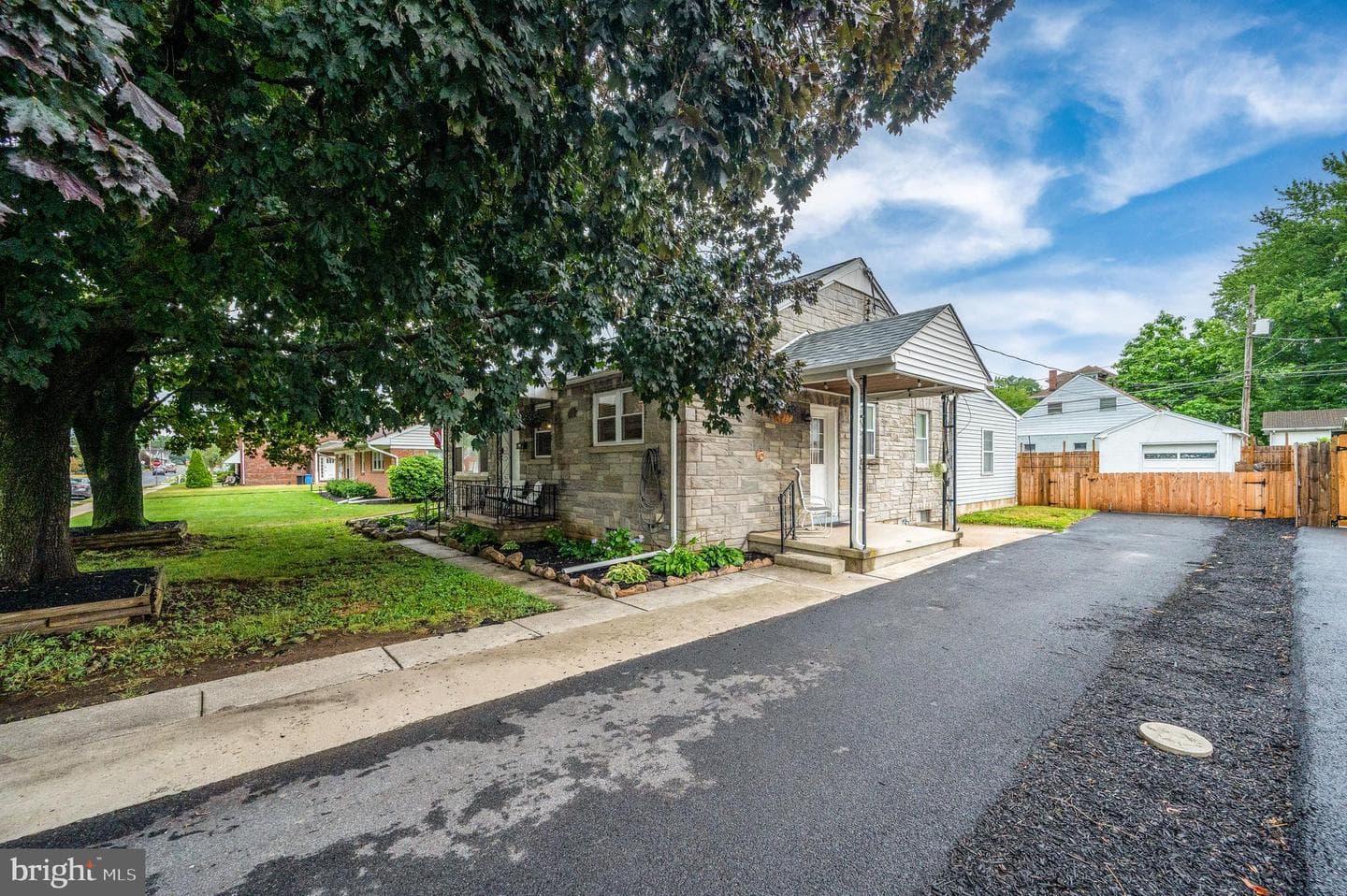 4425 8th Avenue photo 4