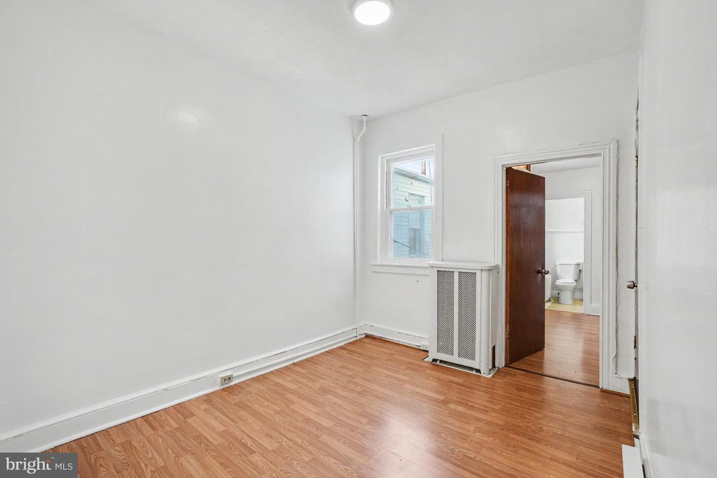 546 Locust Street photo 14