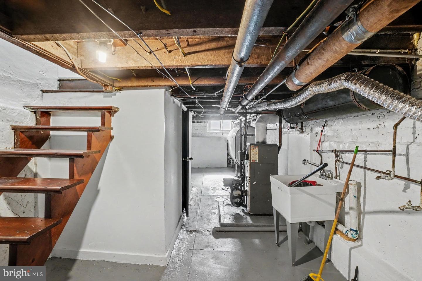 546 Locust Street photo 24
