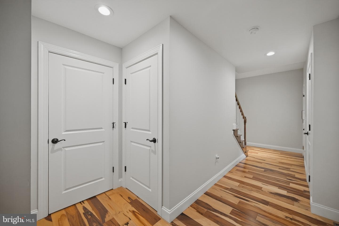 665 Fairmont Avenue photo 24