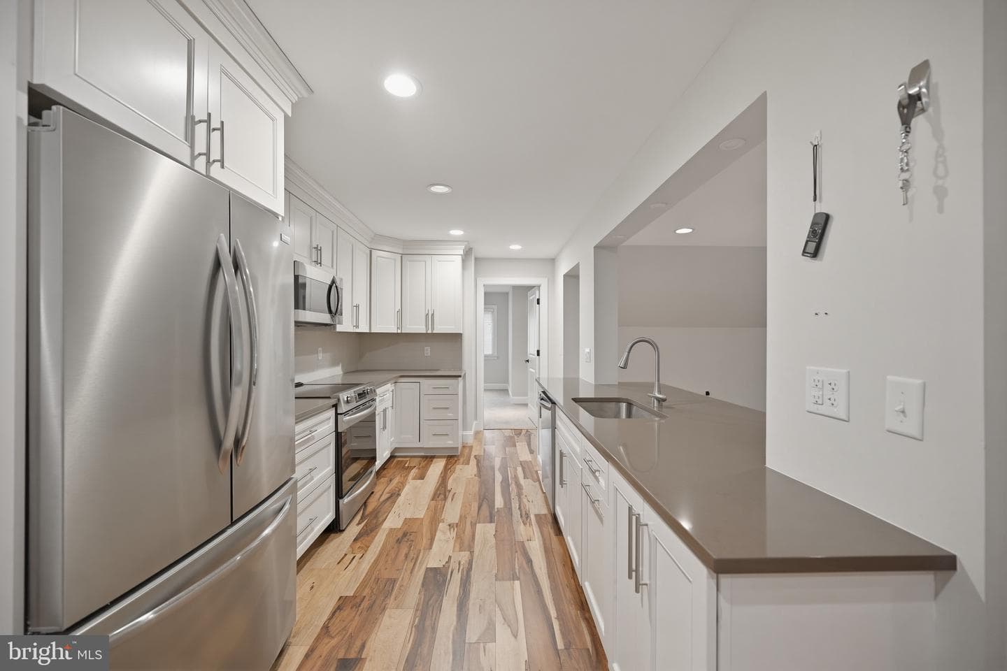 665 Fairmont Avenue photo 26