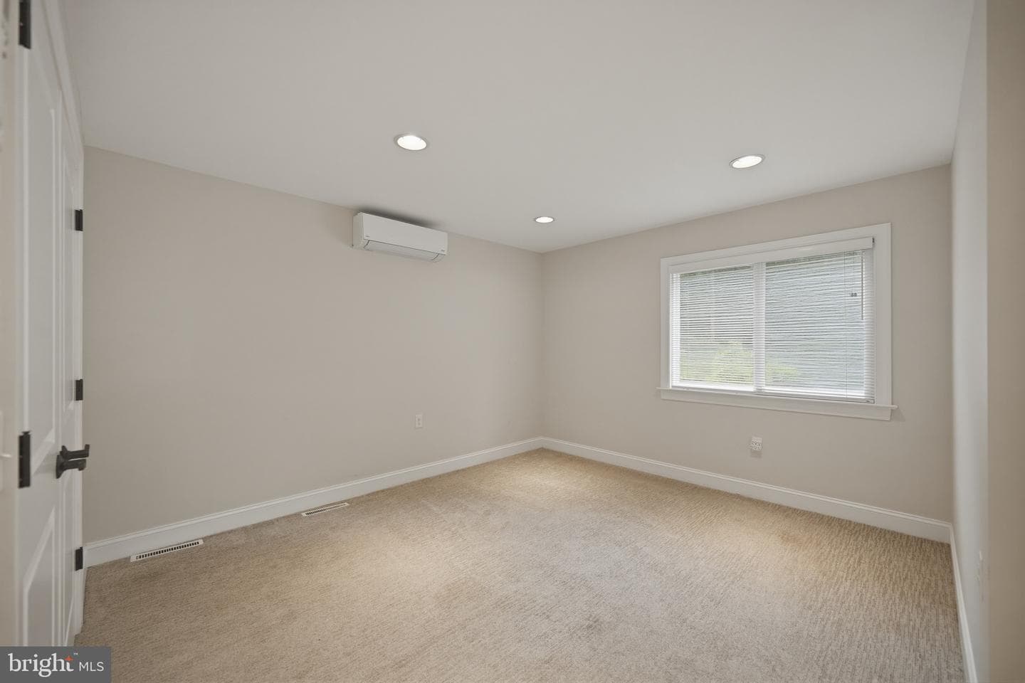 665 Fairmont Avenue photo 35