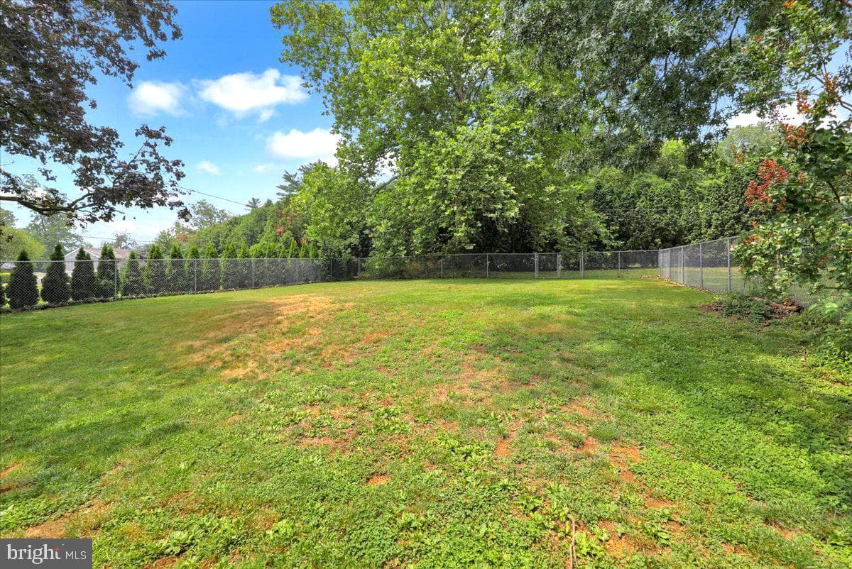 130 W 38th Street photo 24