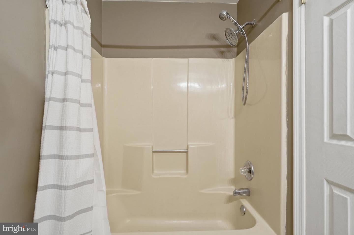 2825 Sturbridge Court photo 20