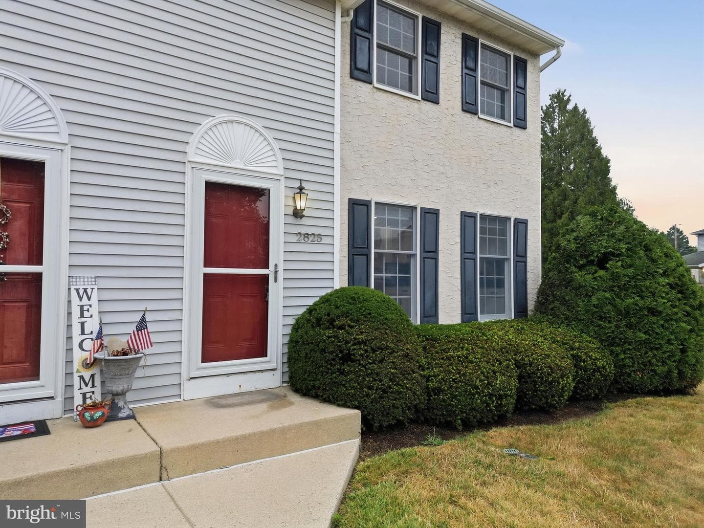 2825 Sturbridge Court photo 3