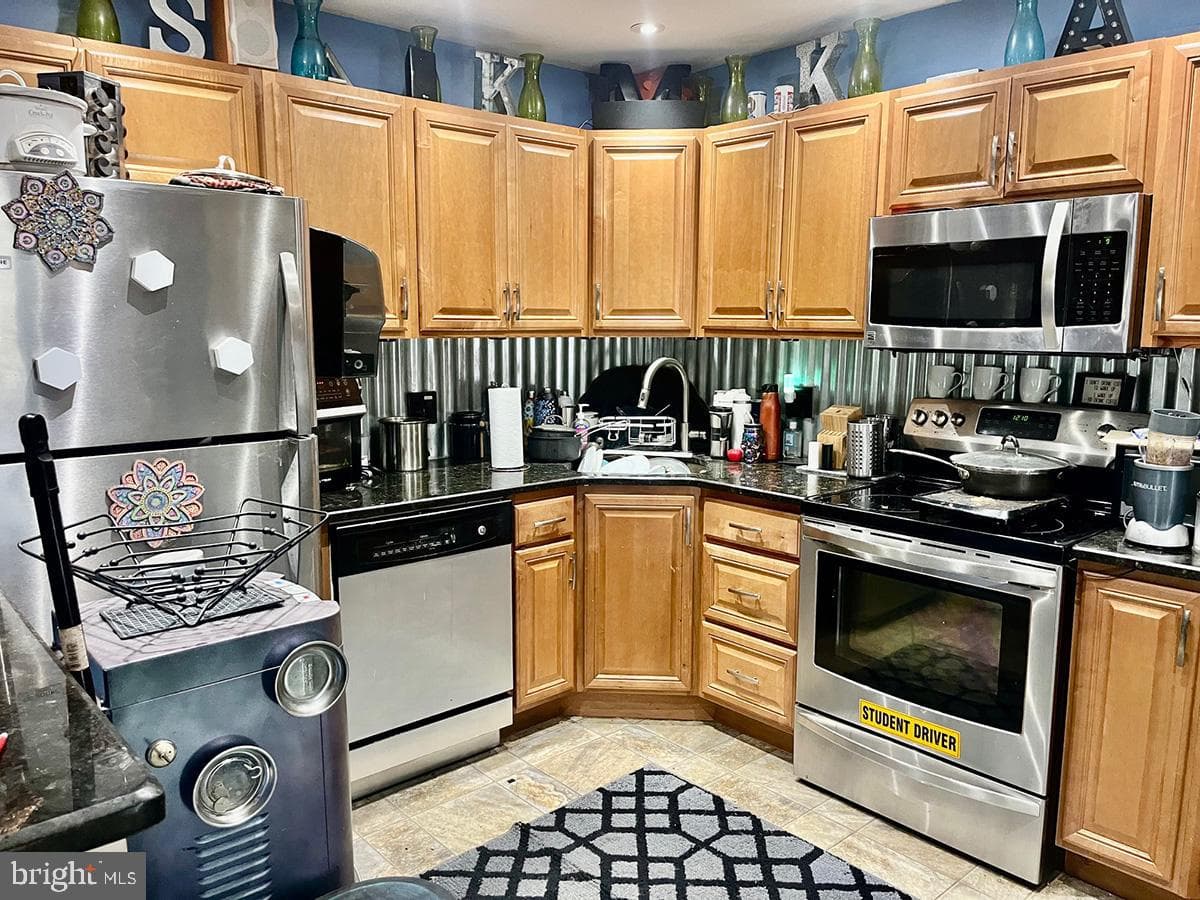 619 Maplewood Avenue photo 8