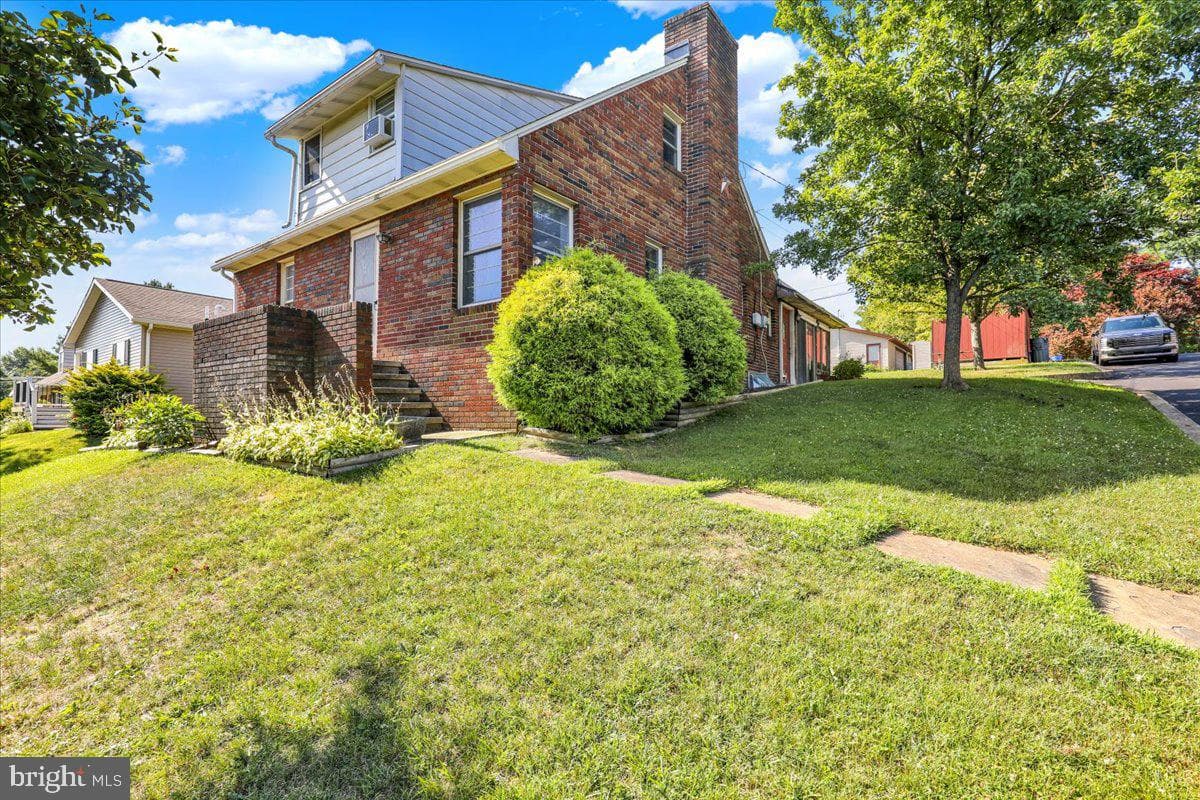 24 Ardmore Avenue, Reading