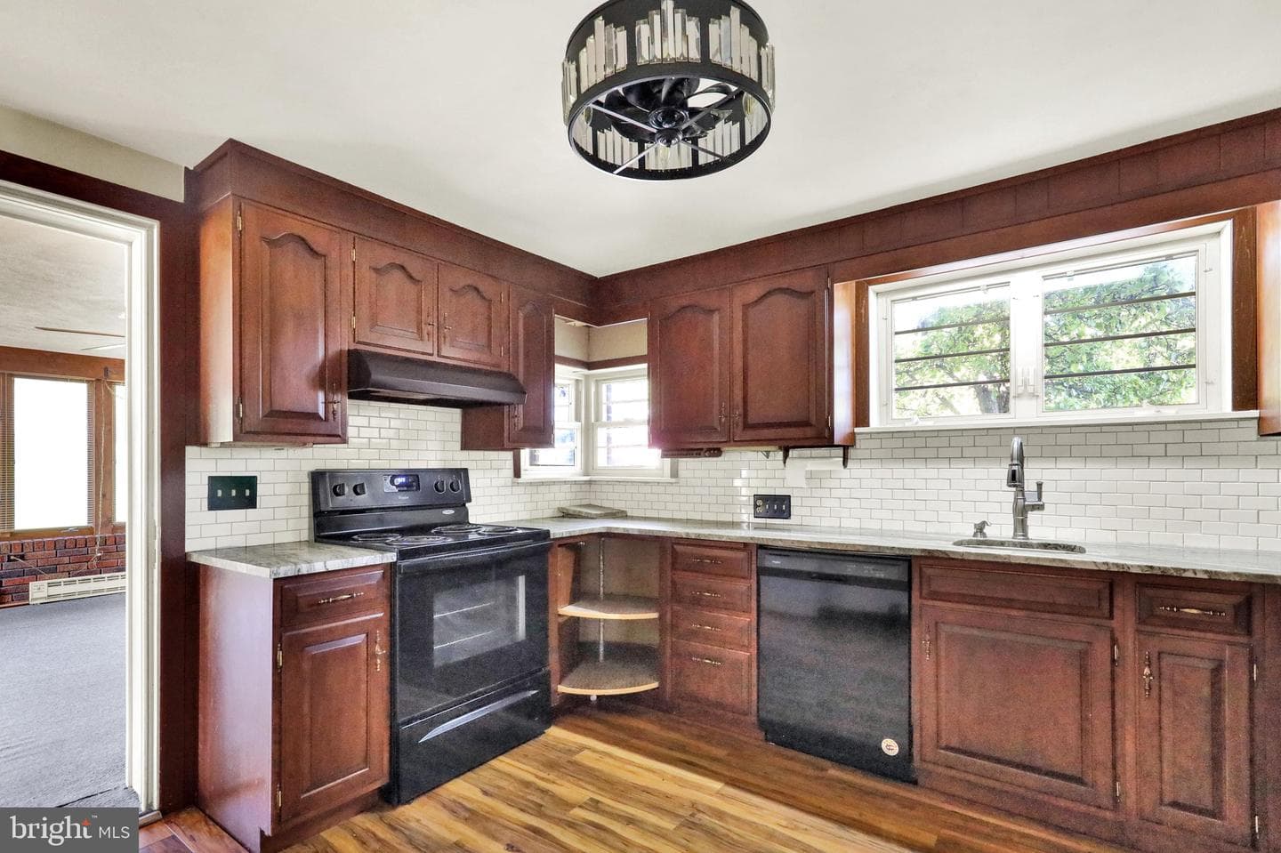 24 Ardmore Avenue photo 16
