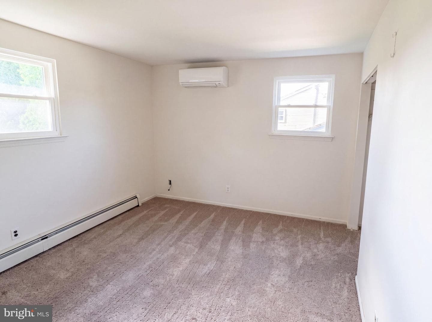 745 Pomander Avenue photo 4