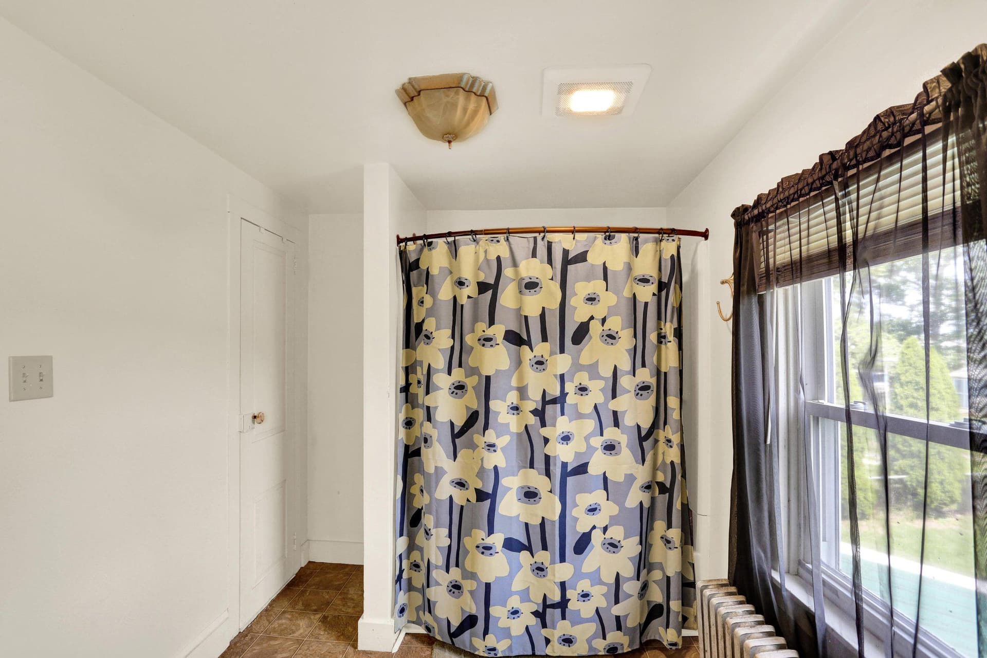 153 Spring Garden Street photo 22