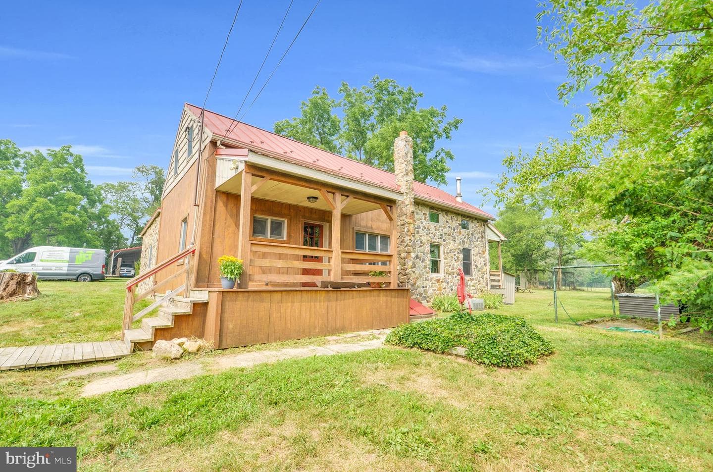 3390 Mountain Road, Hamburg