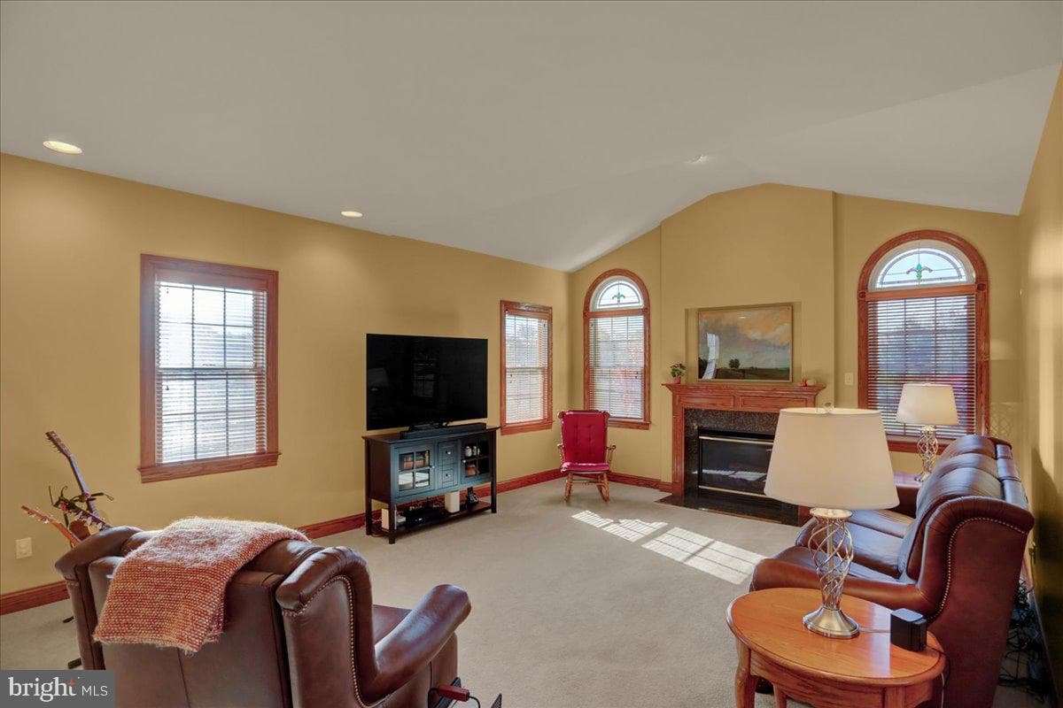 3364 Harwood Lane photo 14
