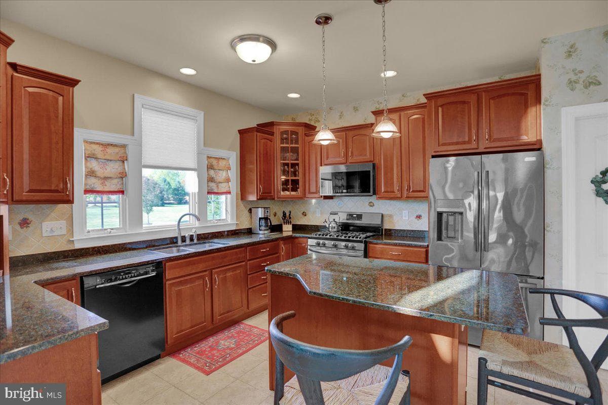 3364 Harwood Lane photo 4
