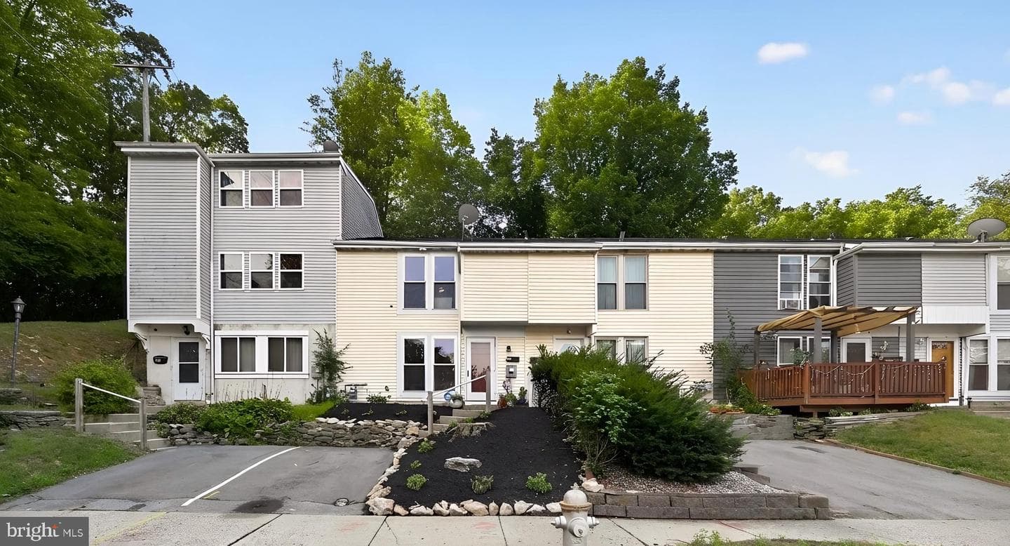 714 Summit Chase Drive, Reading