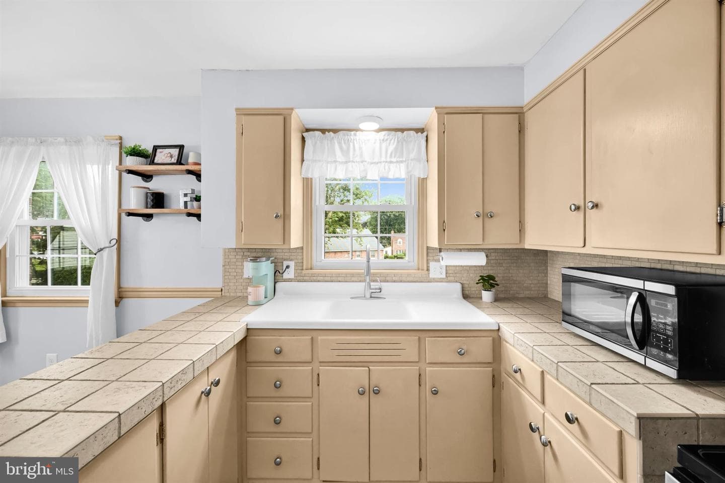 523 Dorchester Avenue photo 7