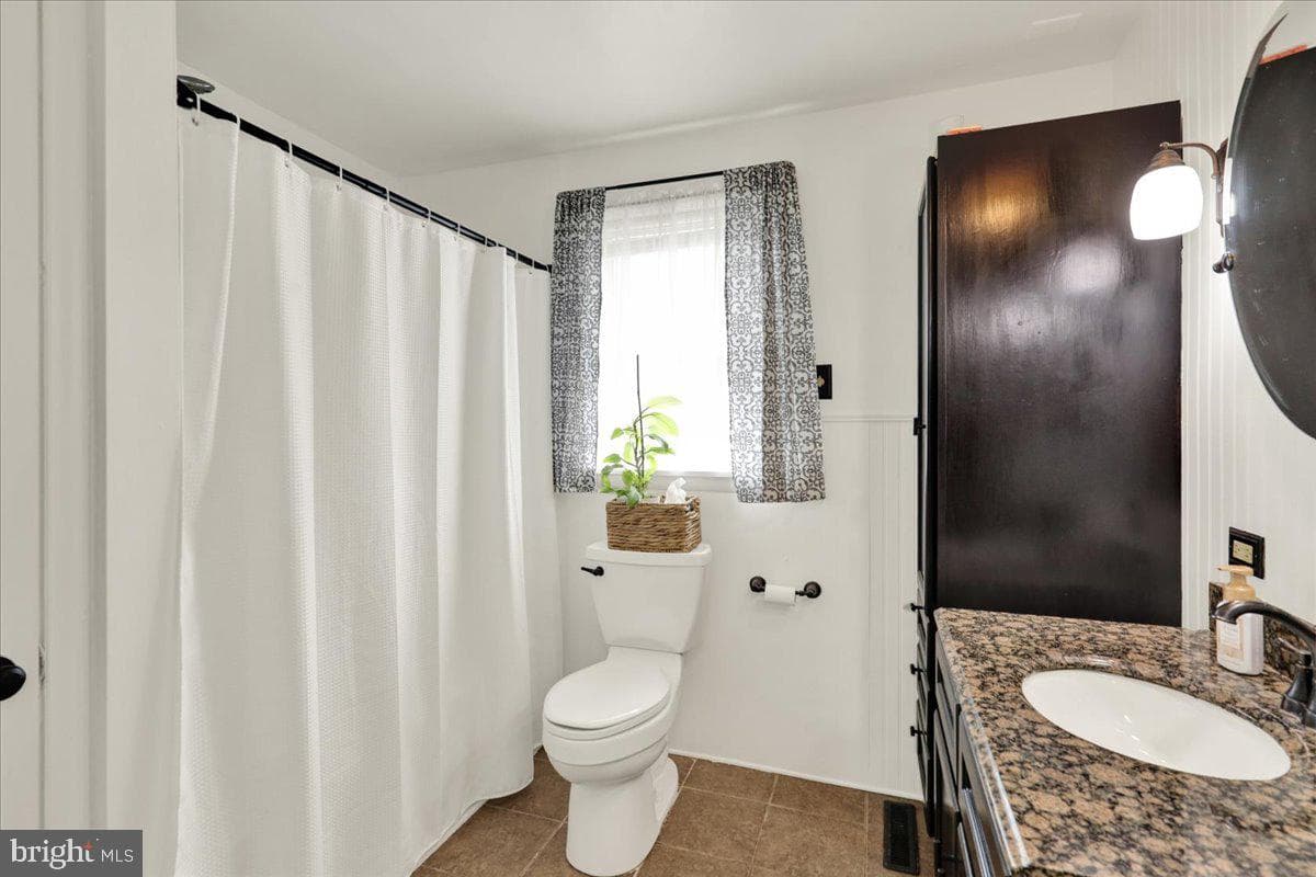 2314 Reading Boulevard photo 15