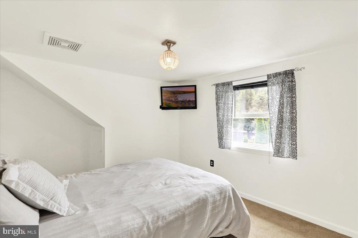 2314 Reading Boulevard photo 17