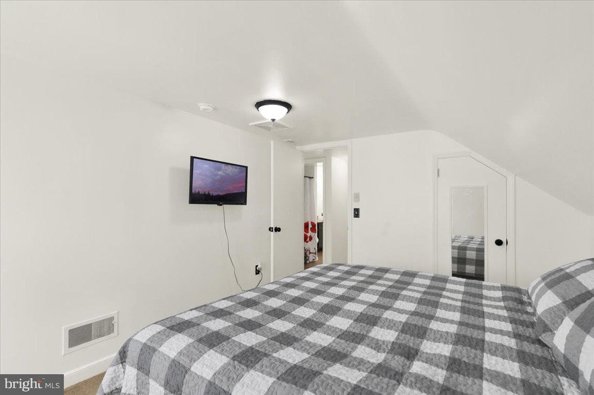 2314 Reading Boulevard photo 24