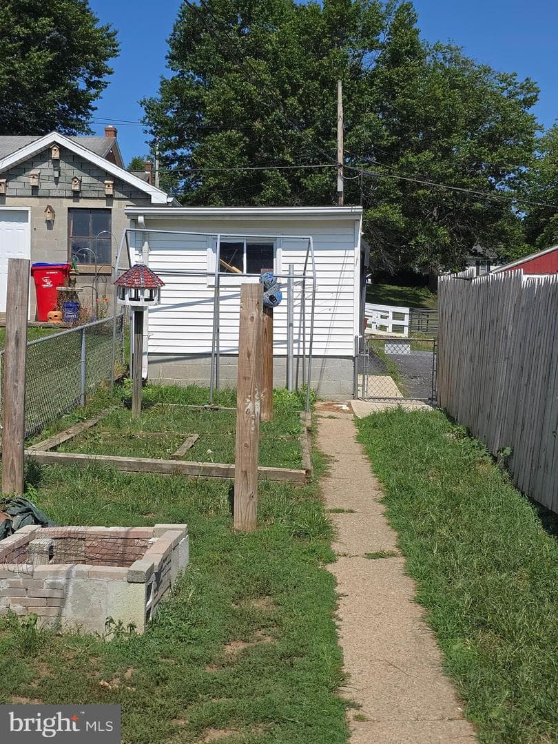 441 S 4th Street photo 7