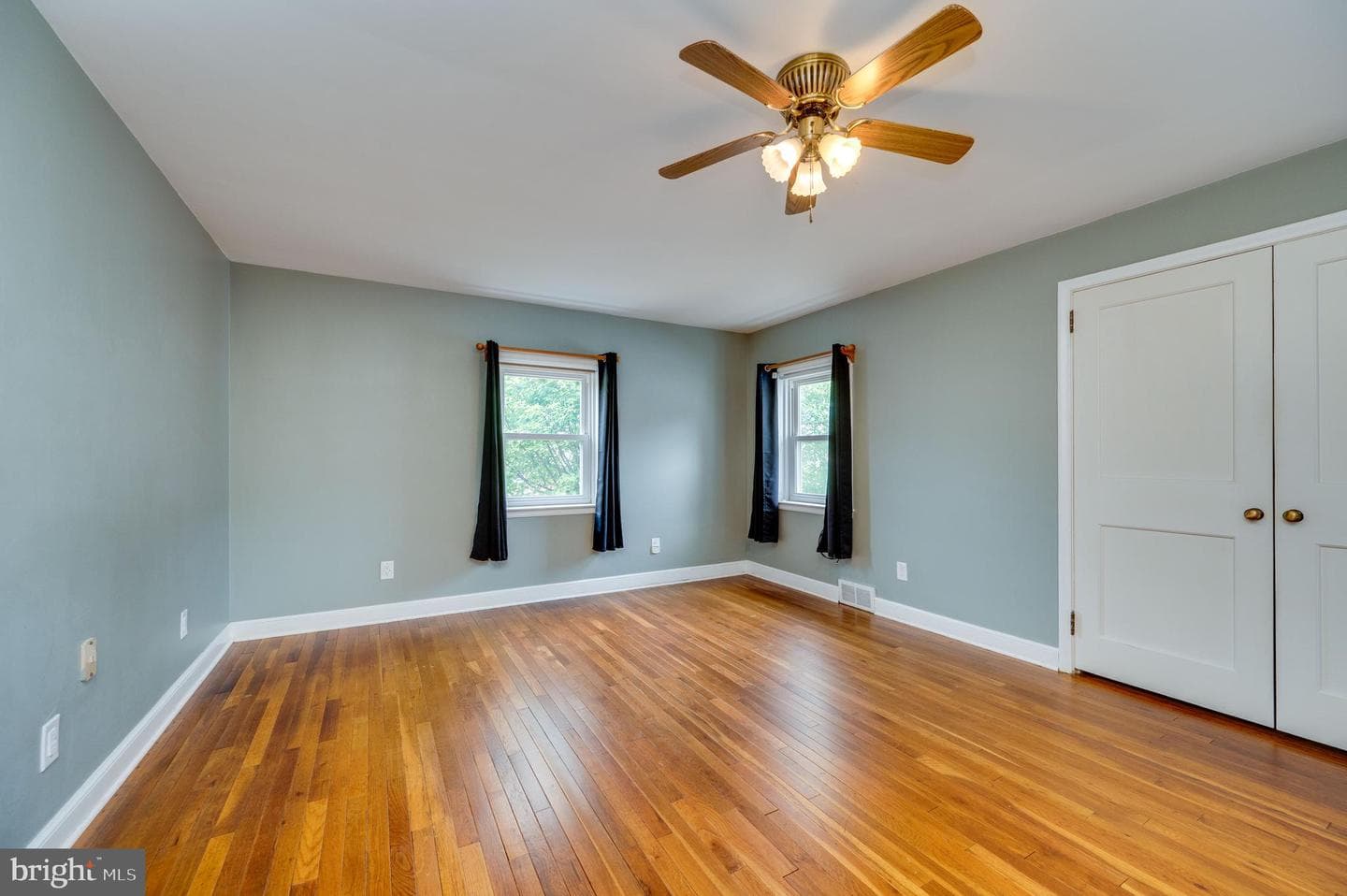 118 Emerald Avenue photo 21