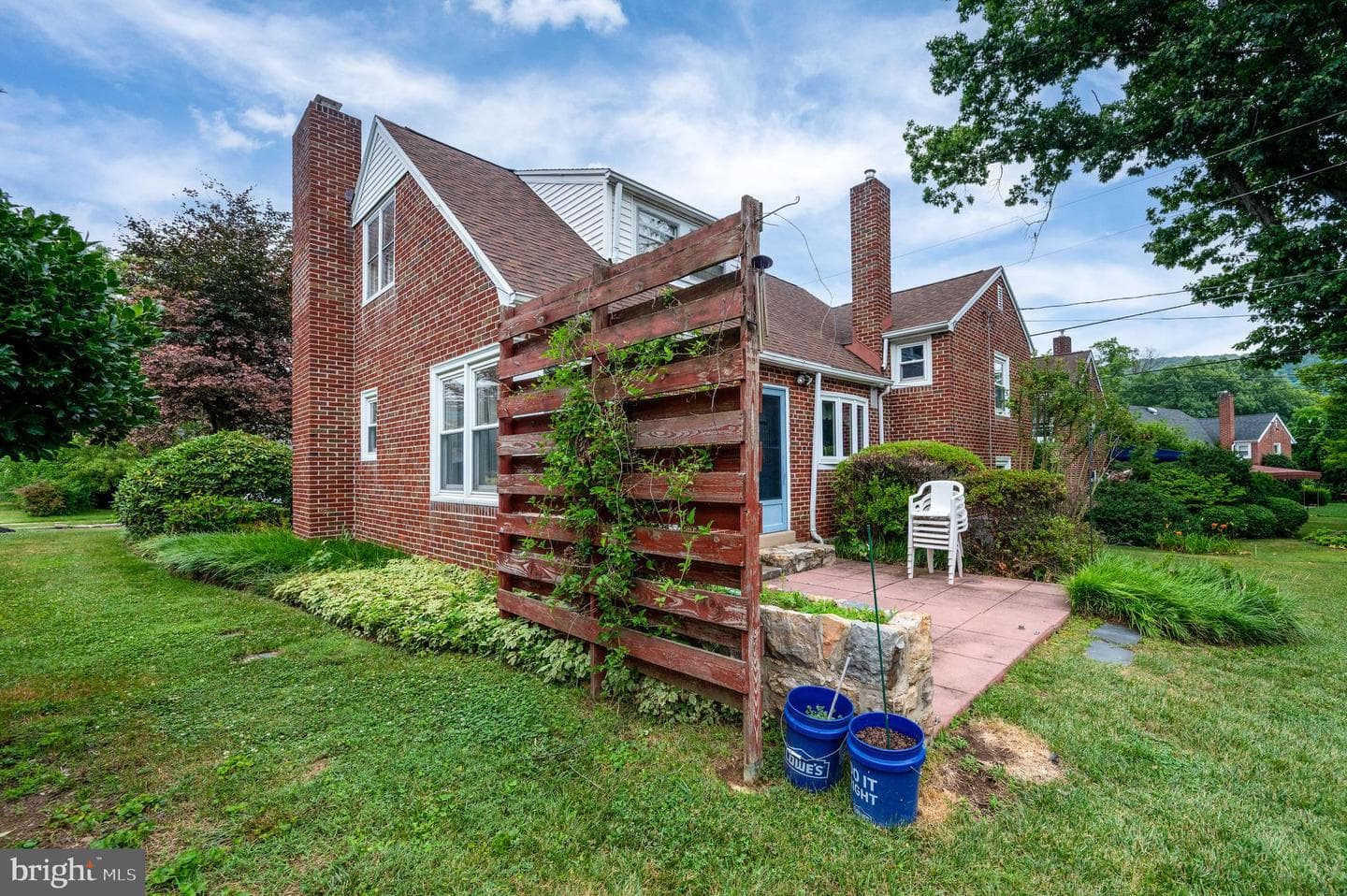 118 Emerald Avenue photo 38