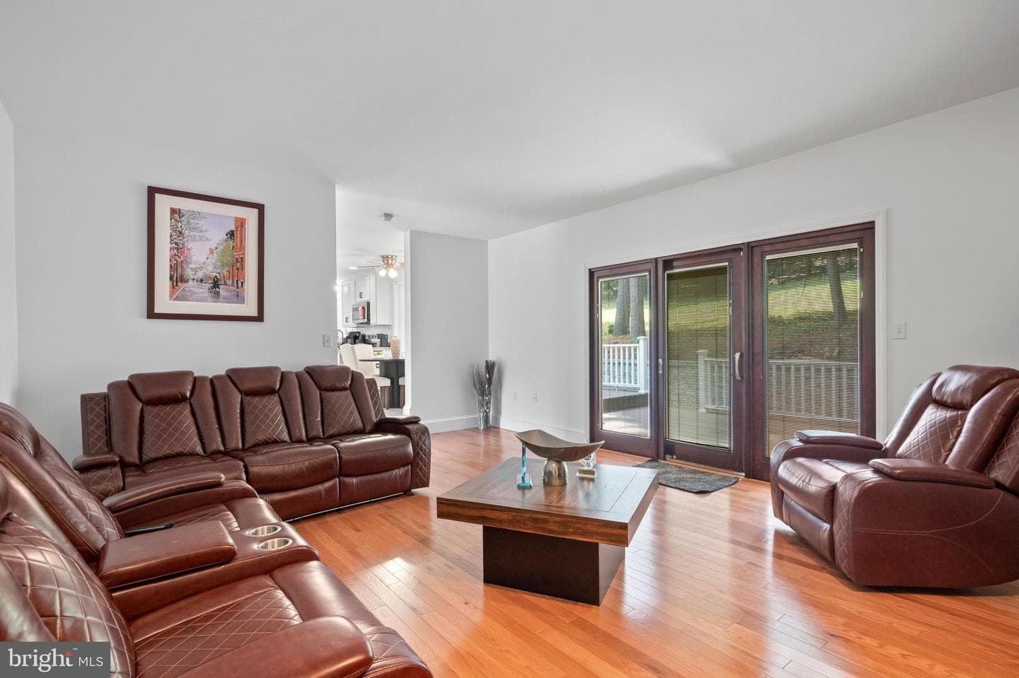 3 Hessian Boulevard photo 24