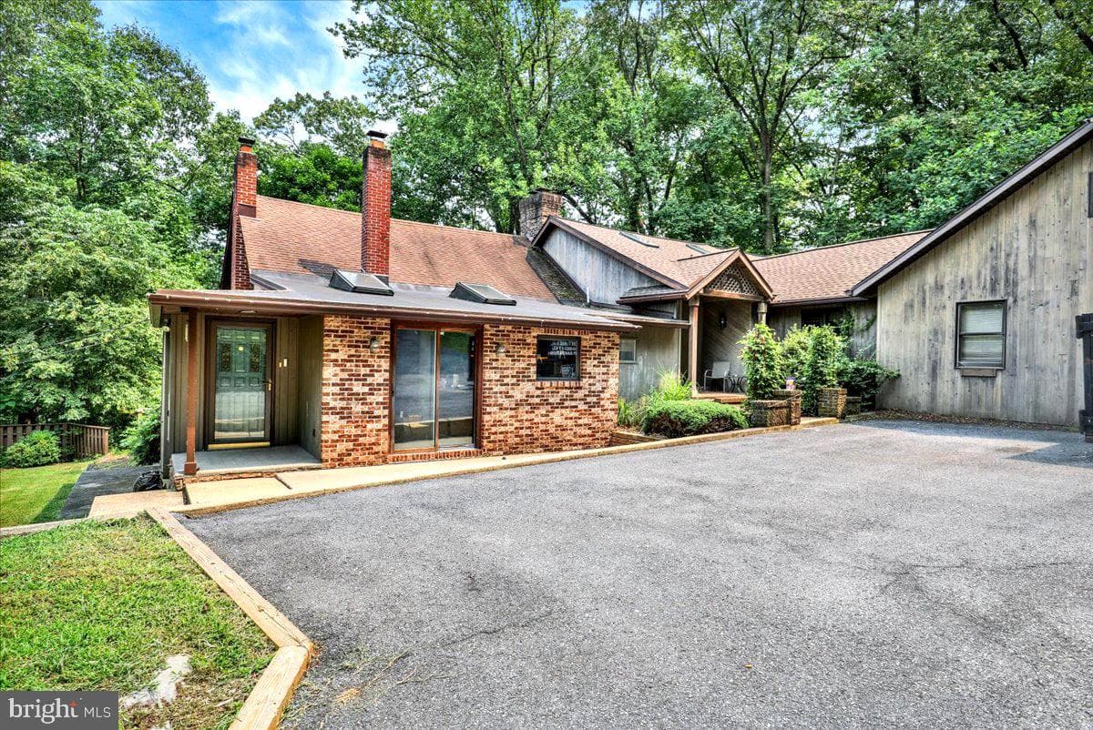 126 W Neversink Road, Reading