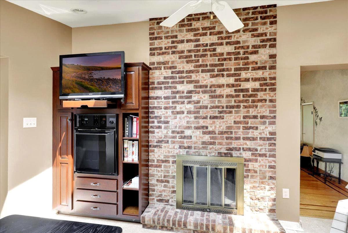 126 W Neversink Road photo 11