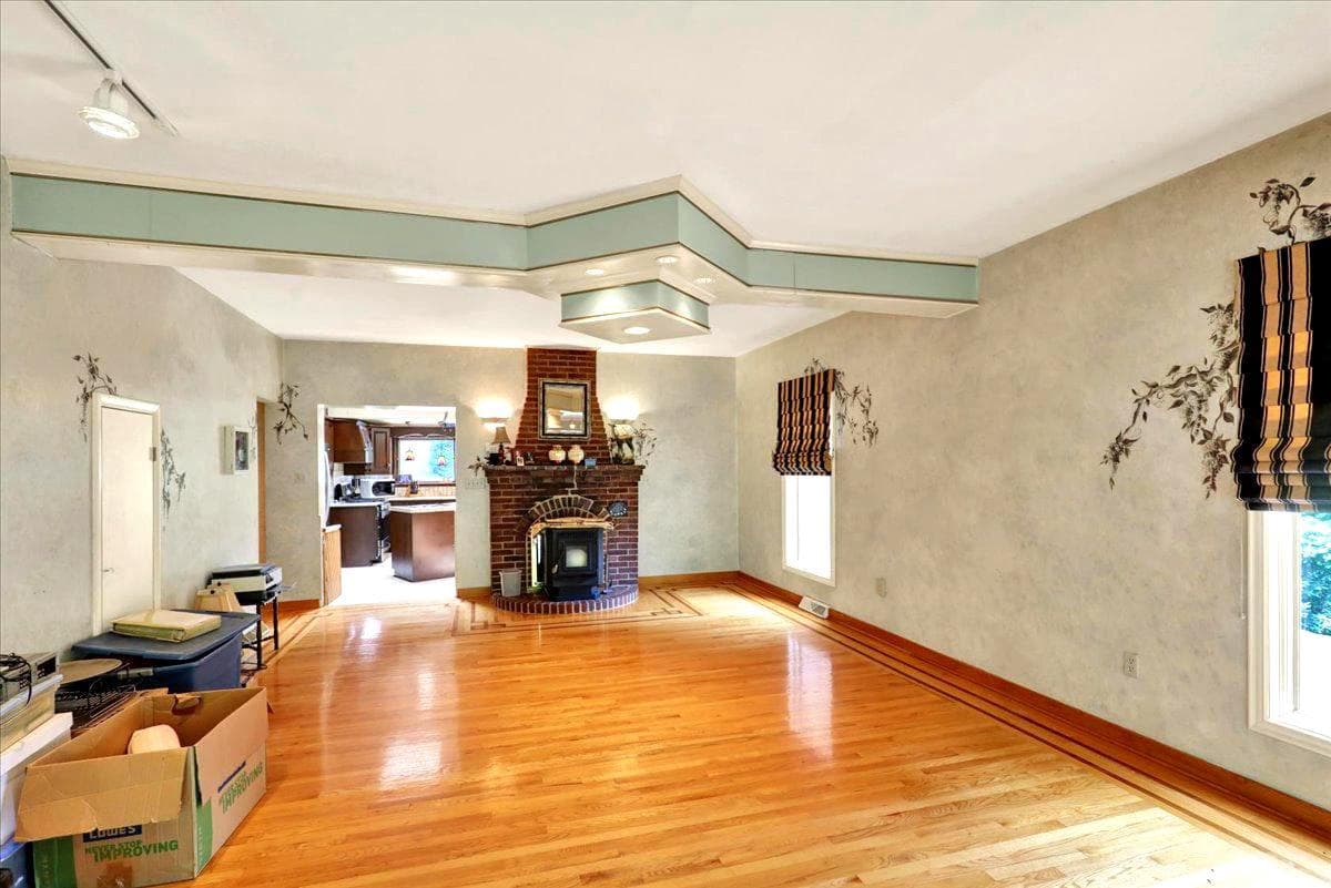 126 W Neversink Road photo 13