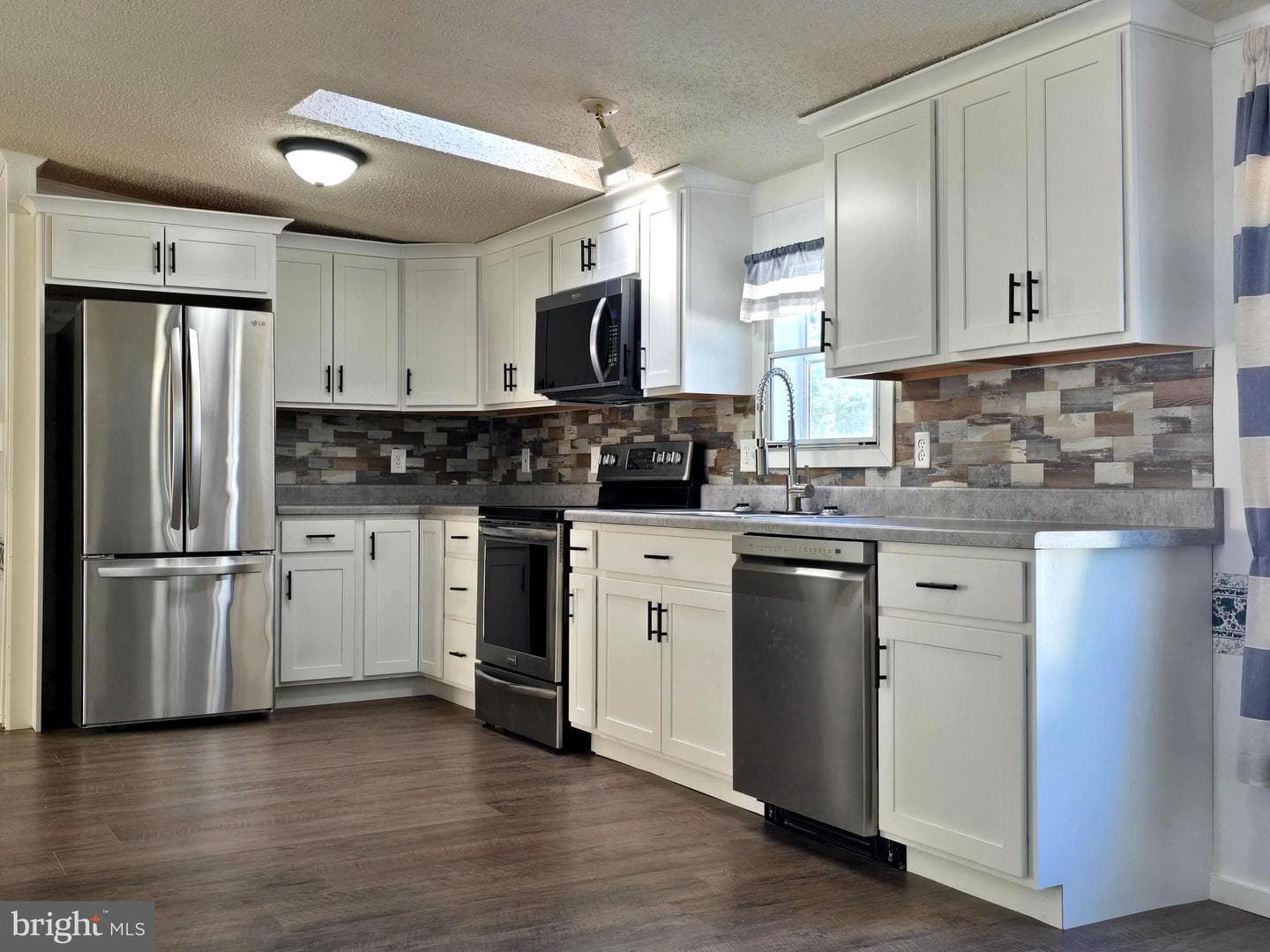 113 White Pine Avenue, Hamburg