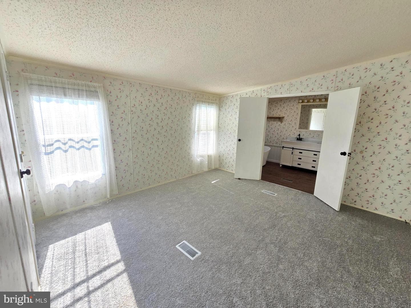 113 White Pine Avenue photo 10
