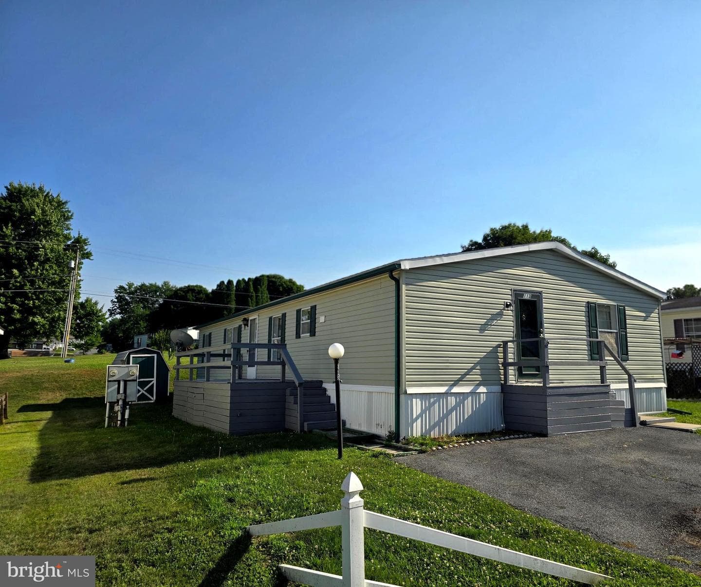 113 White Pine Avenue, Hamburg
