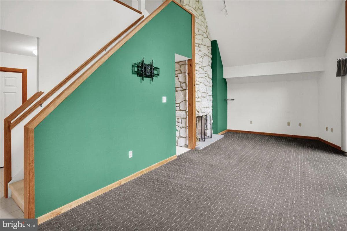 31 Todd Drive photo 7