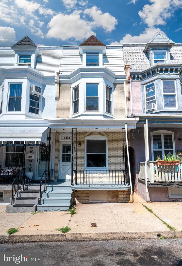 1218 Locust Street, Reading
