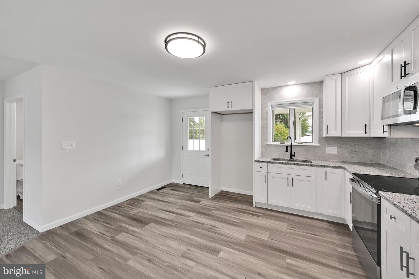 300 Beckley Street photo 35