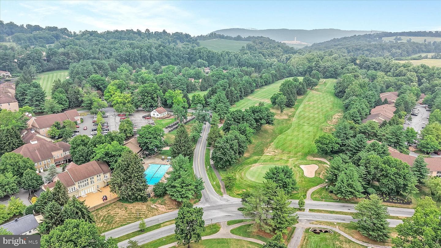 2 Fairway Road photo 26