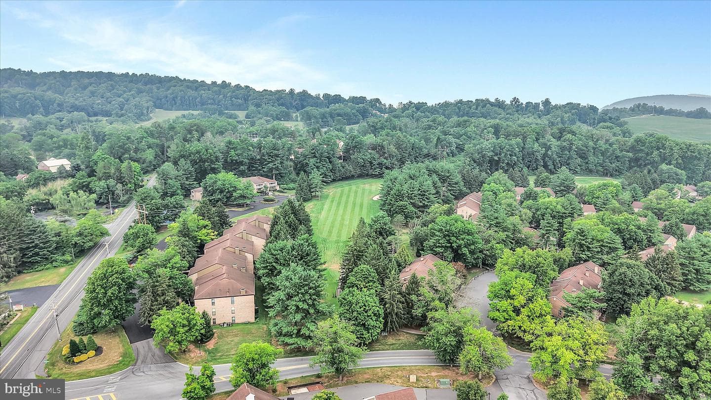 2 Fairway Road photo 27