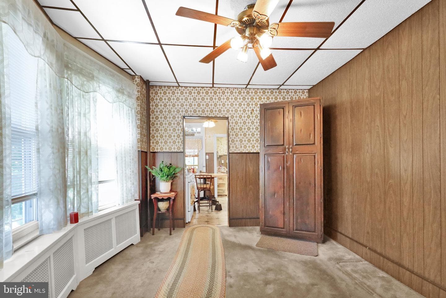186 Clymer Street photo 9
