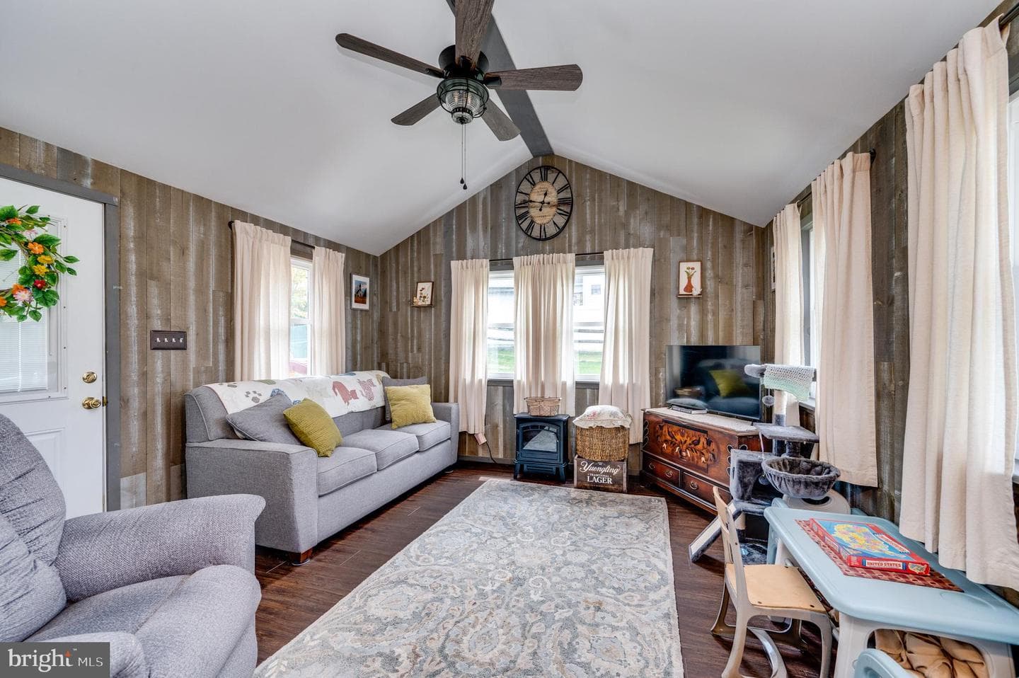 128 Hill Road photo 20