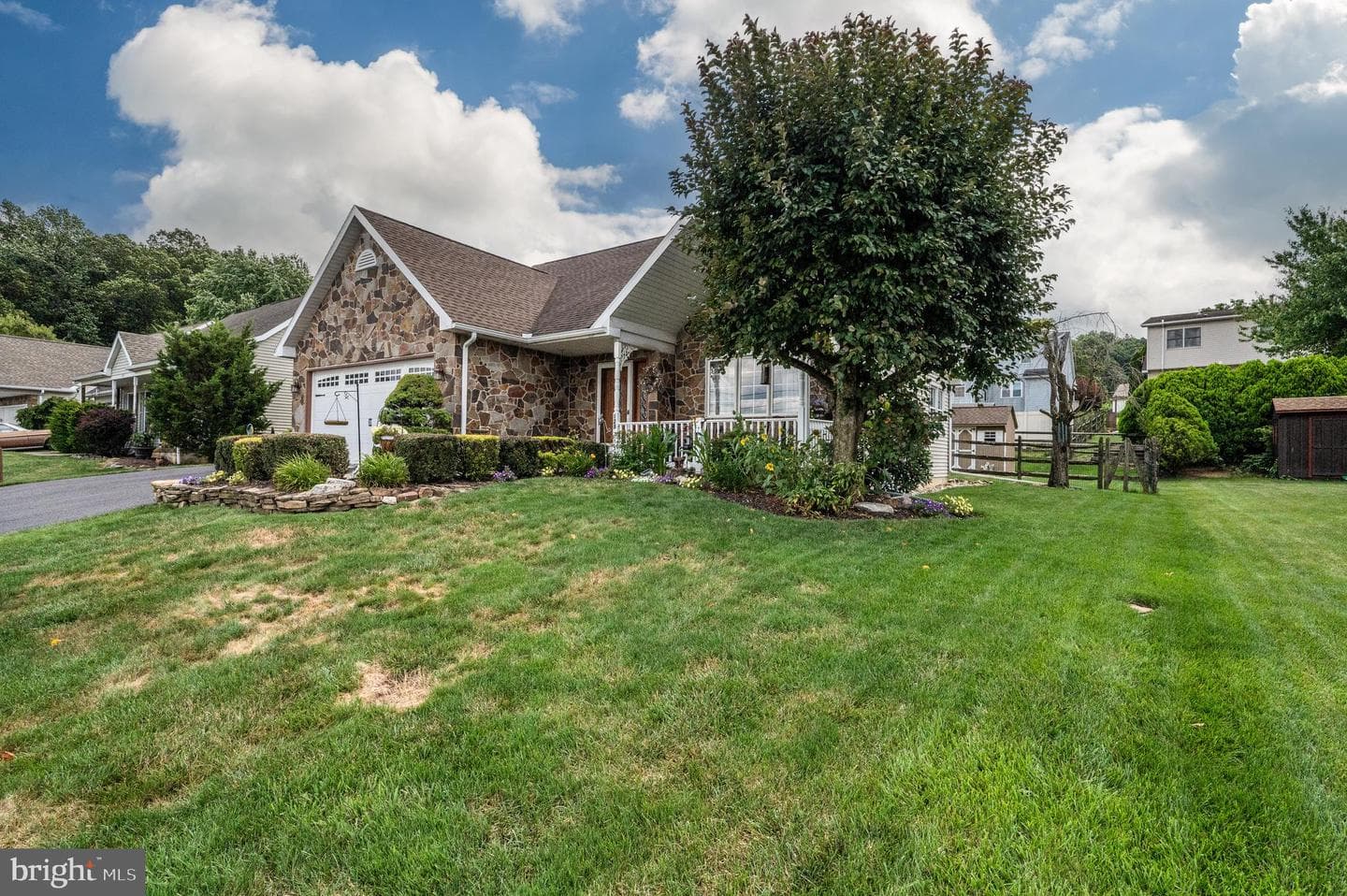 128 Hill Road photo 5