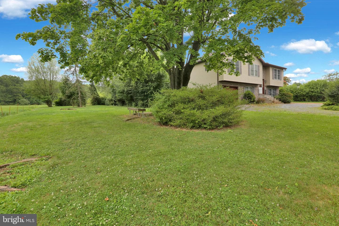 246 Sandhill Road photo 11