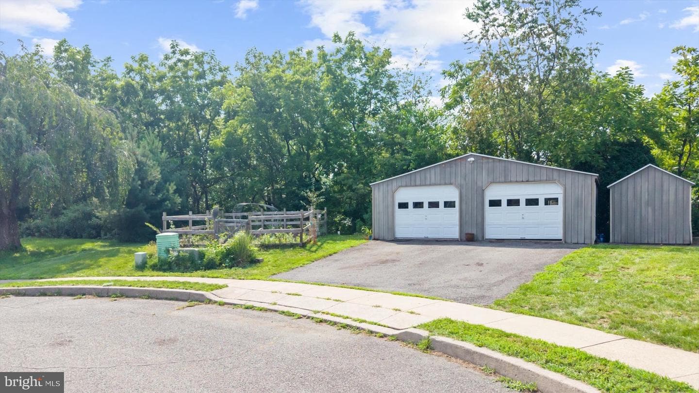 207 Balsam Drive photo 42